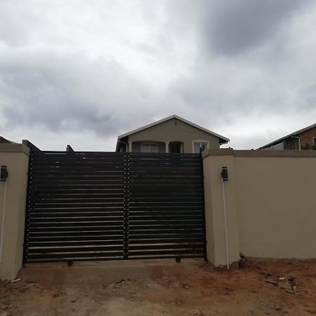 17 On Hlaziya Villa Durban Exterior photo